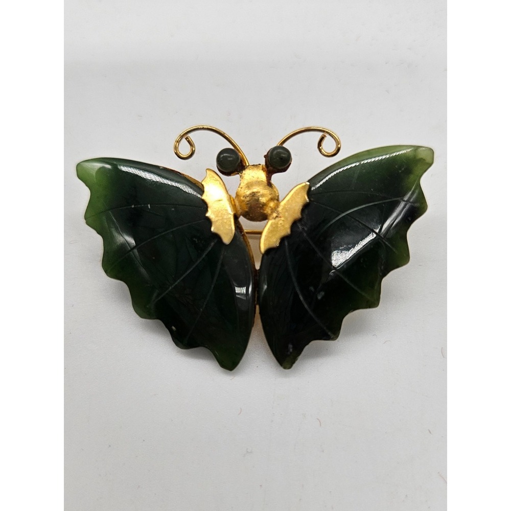 Vintage Carved‎ Green Spinach Jade Butterfly Brooch Gold Tone Nature Pin 1.75in